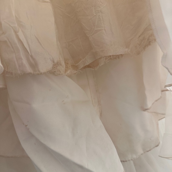 Elegant Cream Floral Wedding Dress - Picture 4 of 4